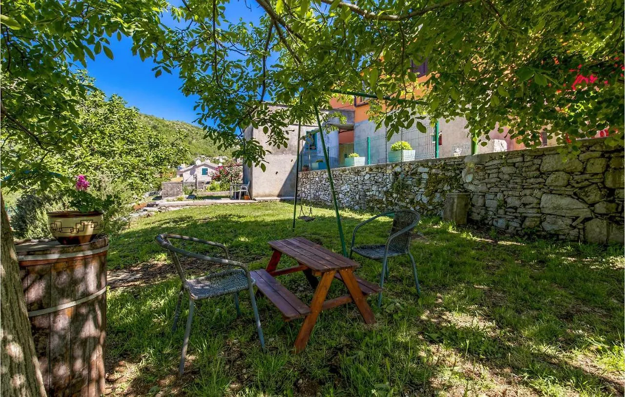 1 Bedroom Beautiful Apartment In Brsec