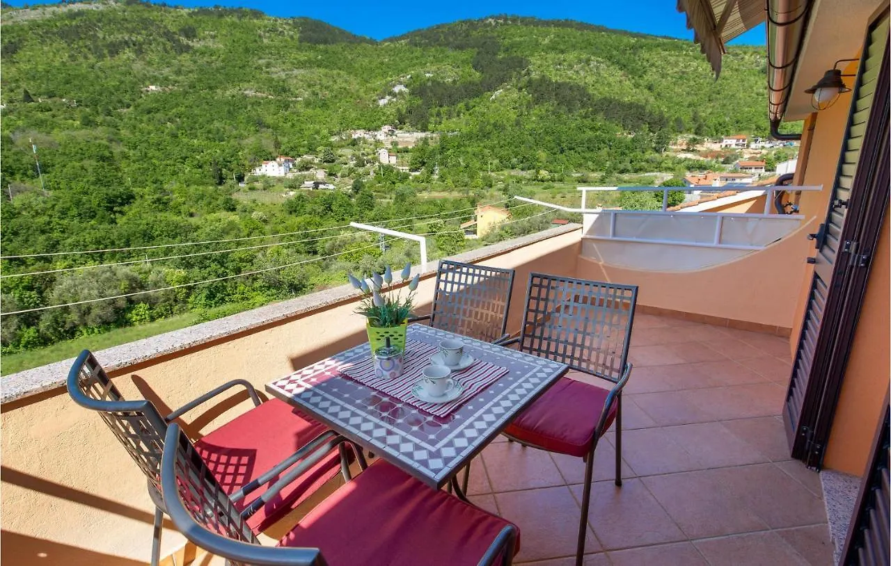 1 Bedroom Beautiful Apartment In Brsec