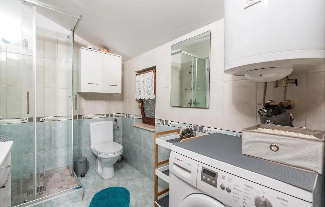 1 Bedroom Beautiful Apartment In Brsec