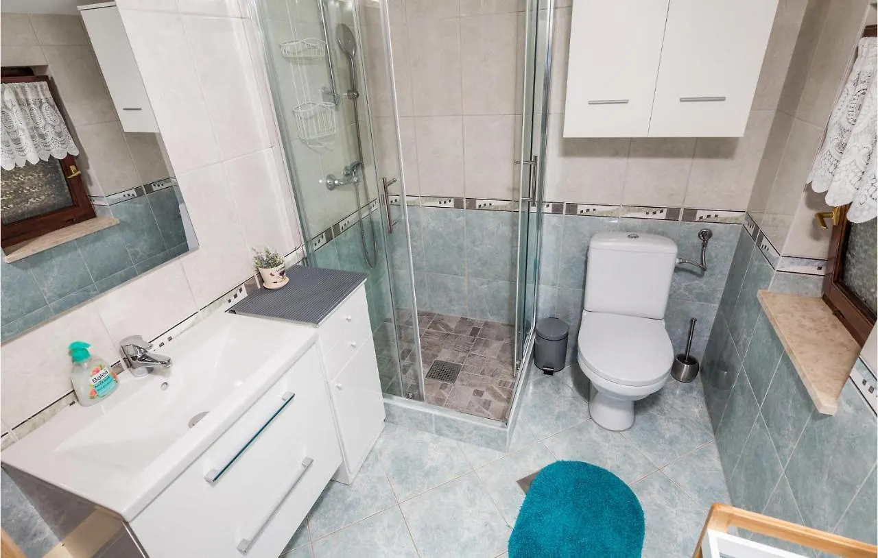 1 Bedroom Beautiful Apartment In Brsec